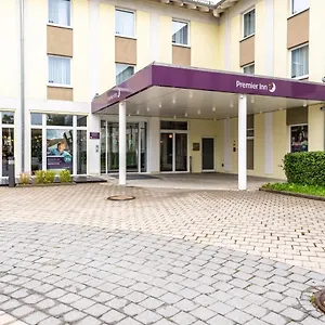 Отель Premier Muenchen Airport Ost